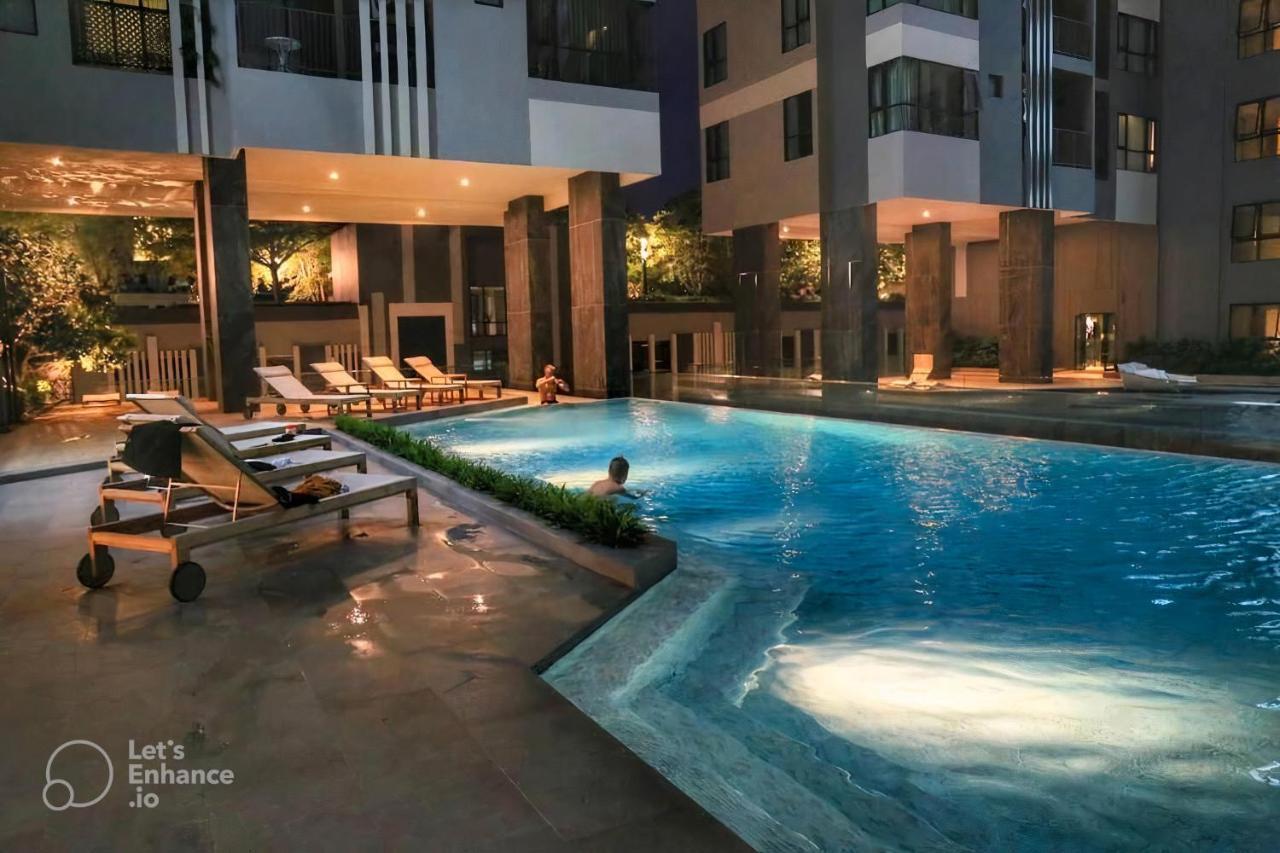 The Base Central Pattaya -Luxury Condo -Free Wifi Exterior photo